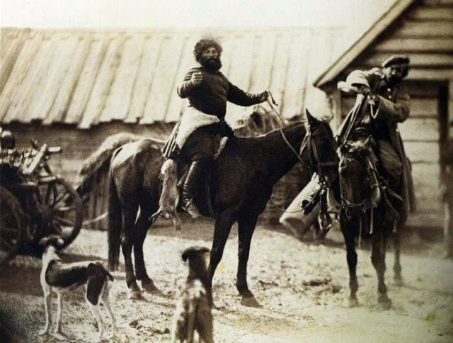 Казаки возвращаются с охоты.Станица Цымлянская 1875 год.