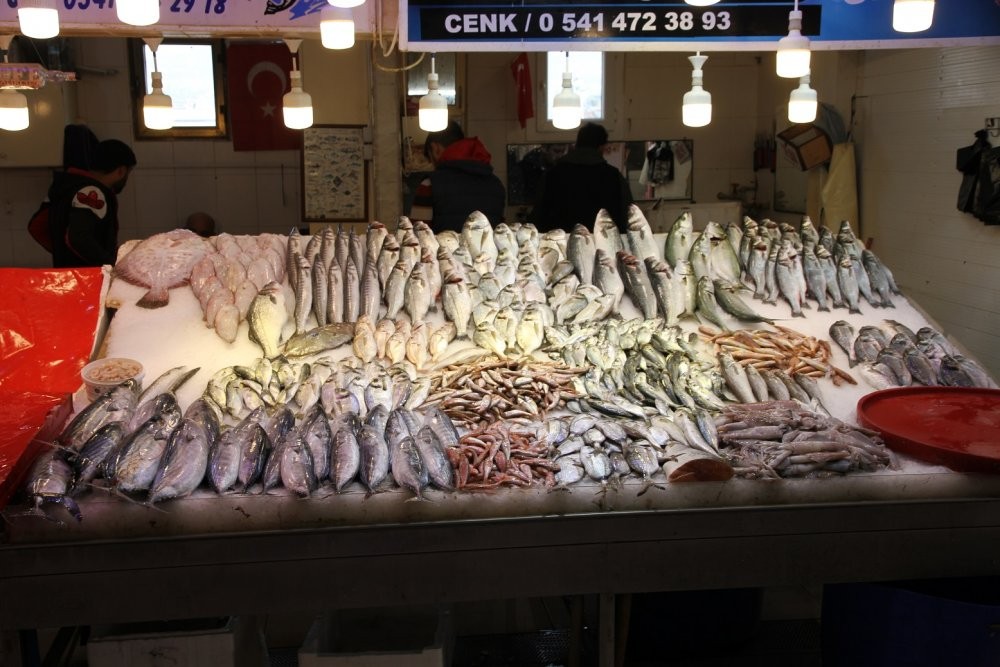 рыбный рынок в Кушадасы.jpg