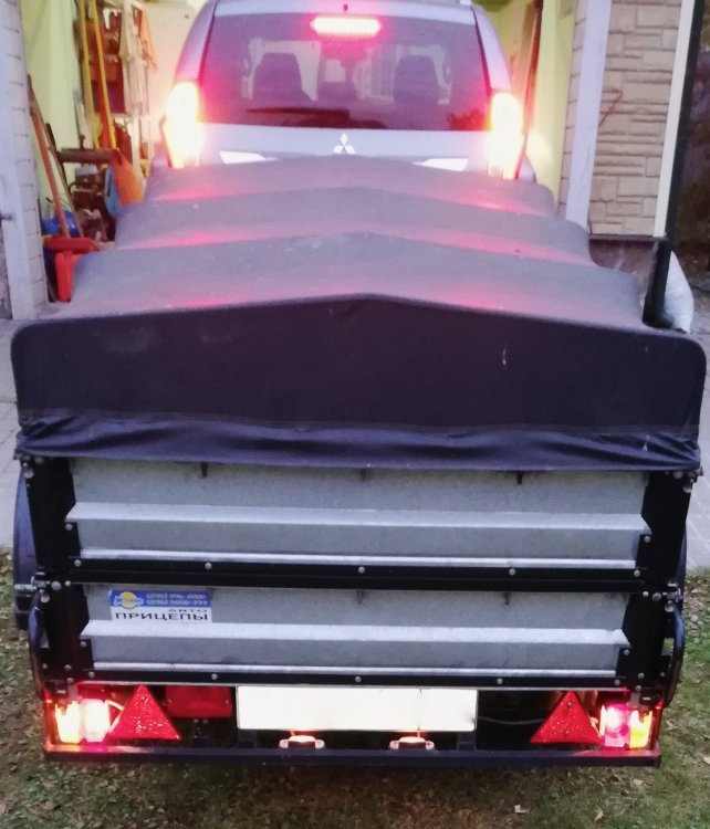 зад поворотник.jpeg